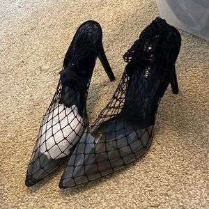 Cape Robbin Black Net Heels